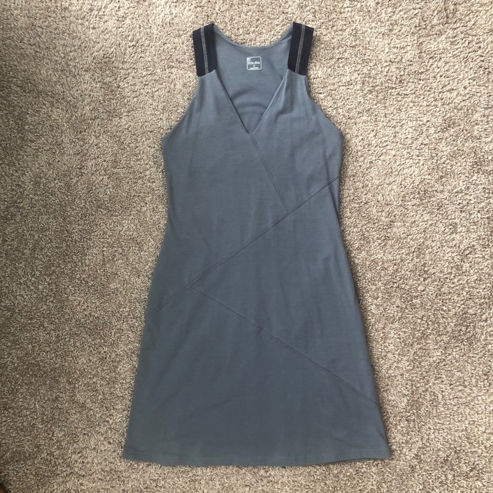 Title Nine | Blue Tank Sleeve V-Neck Small Dress